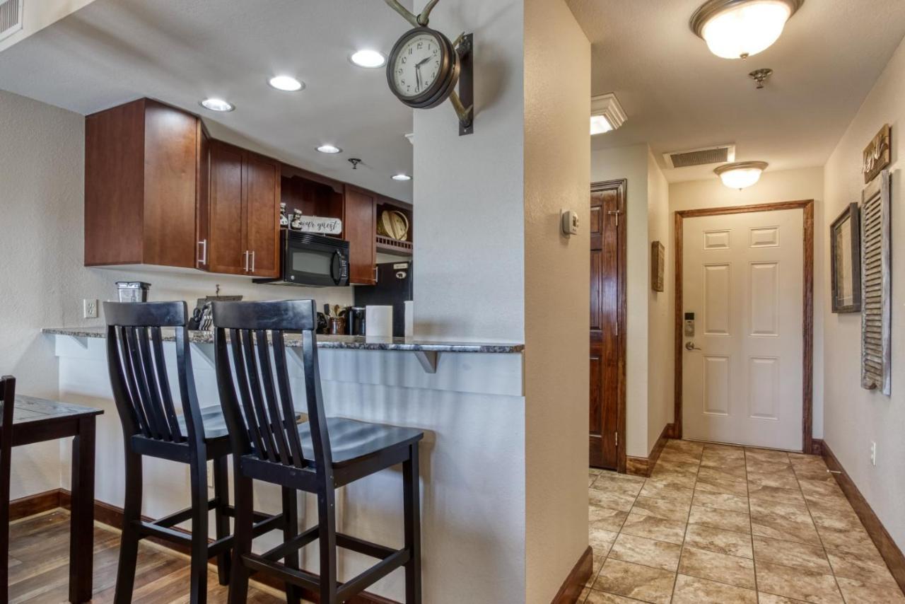Gorgeous 2Bd 2Bth Condo With Mountain Views Pool Hot Tub Game Room Close To Parkway Pigeon Forge Buitenkant foto