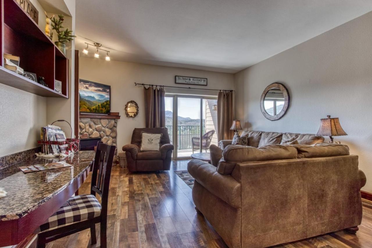 Gorgeous 2Bd 2Bth Condo With Mountain Views Pool Hot Tub Game Room Close To Parkway Pigeon Forge Buitenkant foto