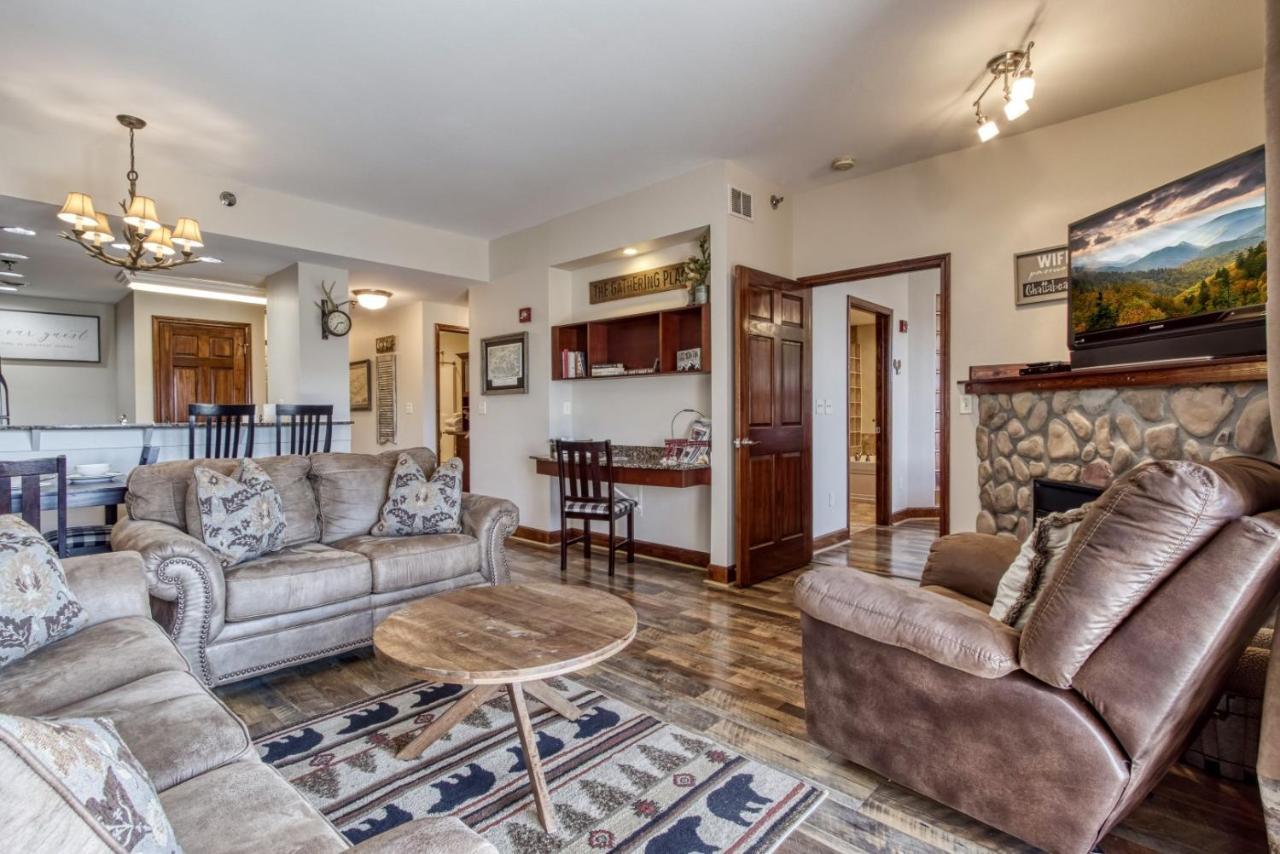 Gorgeous 2Bd 2Bth Condo With Mountain Views Pool Hot Tub Game Room Close To Parkway Pigeon Forge Buitenkant foto